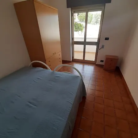 Mare Pescoluse * Марина-ди-Песколузе